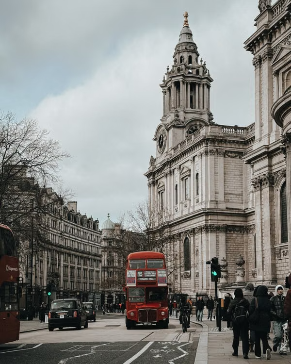 英国取现别踩坑！2026英国出游消费指南：这样取现更省心